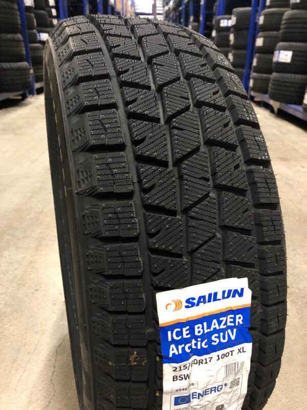 215/65R16 102H Sailun ICE BLAZER Arctic SUV XL Kitka