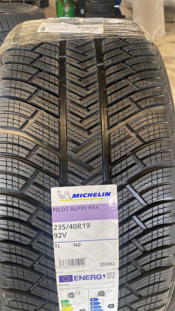 235/35R19 91V Michelin PILOT ALPIN PA4 XL * Kitka