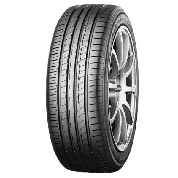 215/40R17 87W Yokohama BluEarth-A AE-50 XL RimProtect