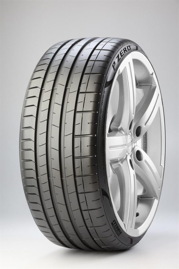 245/30R20 90Y Pirelli P-ZERO XL (AO) S.C poisto